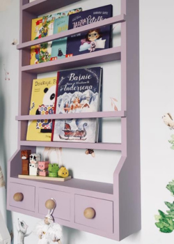 Biblioteczka z trzema szufladami w kolorze lawendowym na wymiar dla dzieci